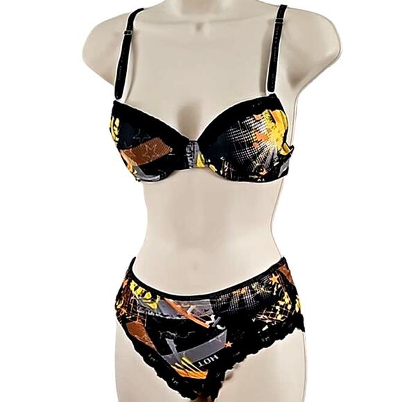 Matching Bra and underwear set Bra 40B  Underwear waist 25 inches - Picture 2 of 5